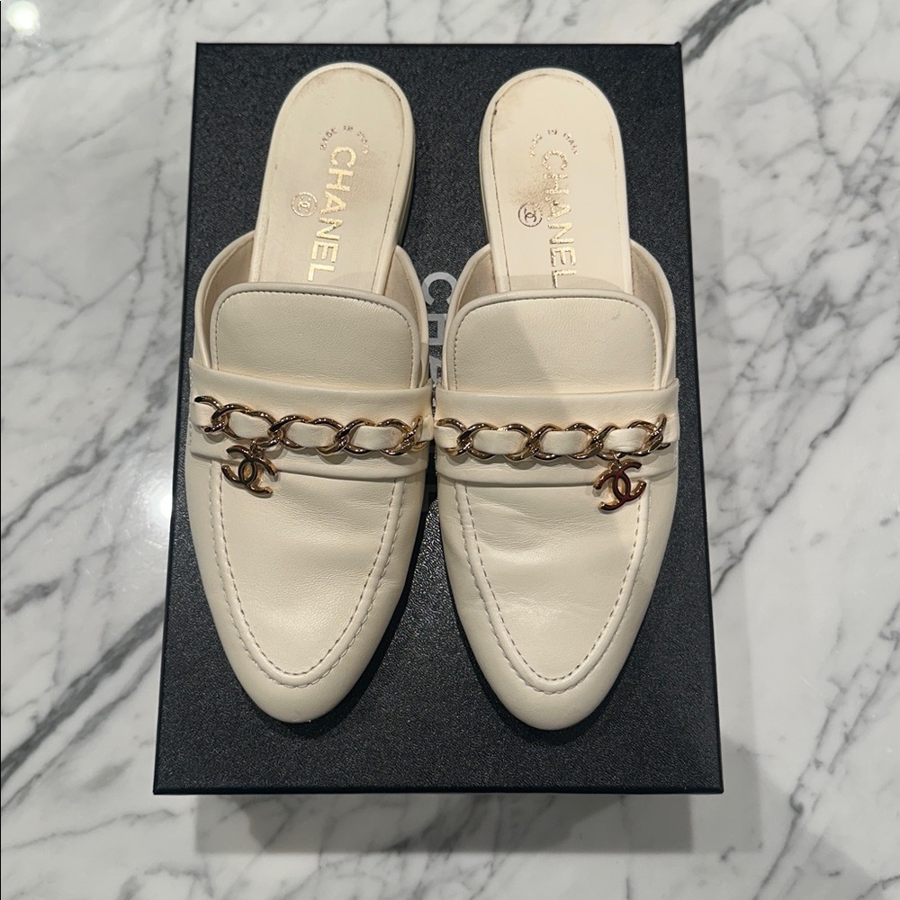 Chanel Mules Ivory - Picture 9 of 12